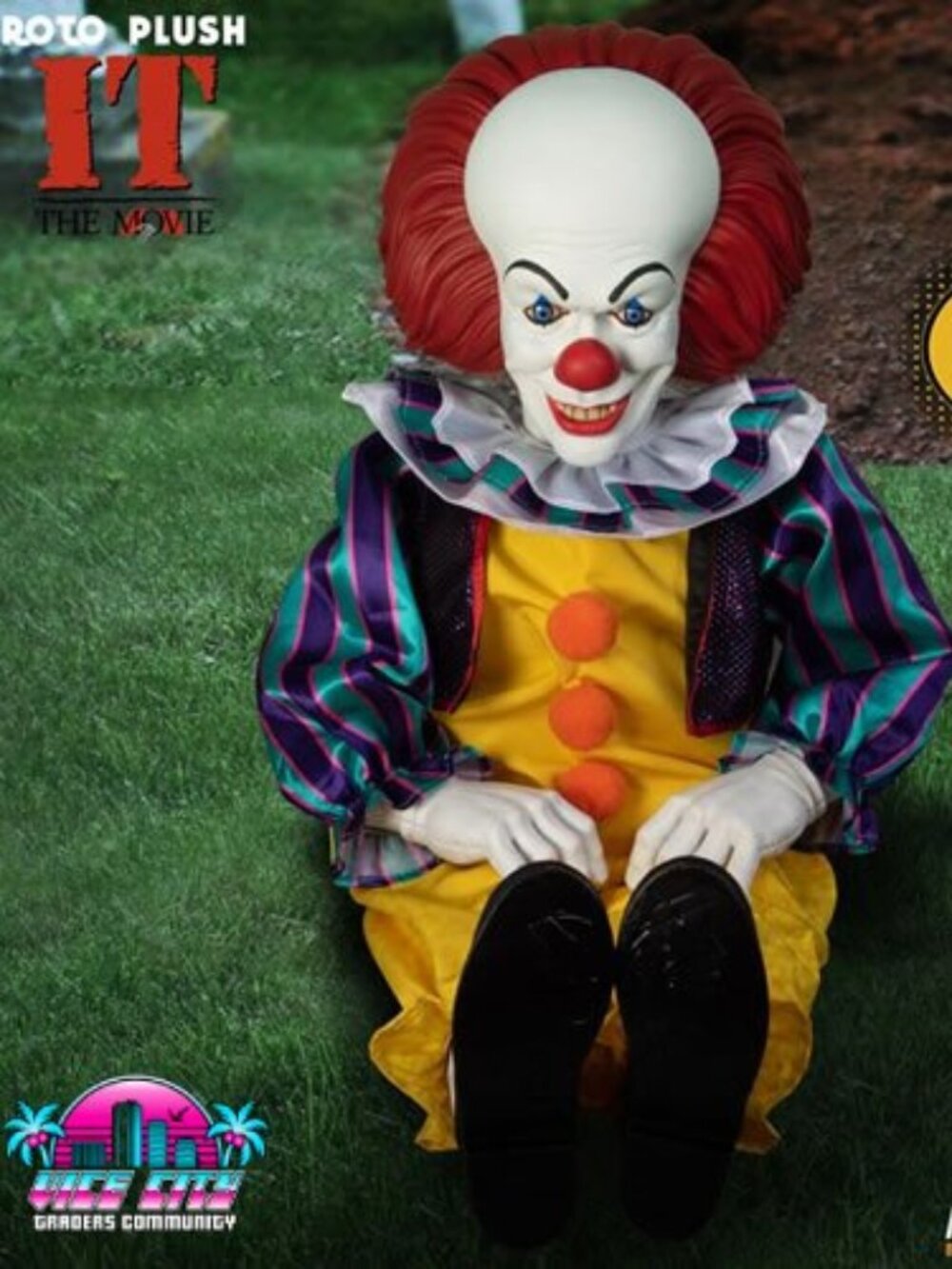 Mezco Toyz MDS Figures IT 1990 Miniseries 18" Pennywise Roto Plush Clown Doll